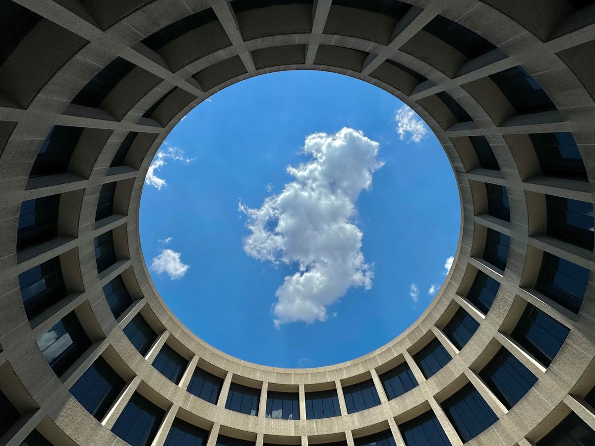 How the Hirshhorn Museum Went From Iconoclast to Icon